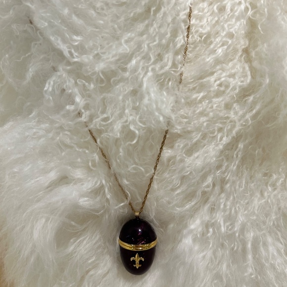 Vivian Alexander Egg Necklace with Clock - Picture 2 of 5